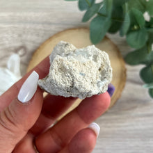 Load image into Gallery viewer, Raw Specimen: Spirit Flower Geode F