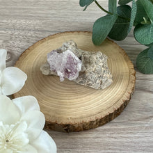 Load image into Gallery viewer, Raw Specimen: Spirit Flower Geode H