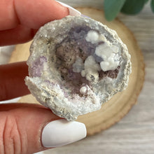 Load image into Gallery viewer, Raw Specimen: Spirit Flower Geode K
