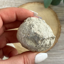 Load image into Gallery viewer, Raw Specimen: Spirit Flower Geode K