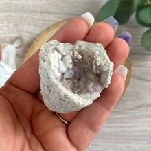 Load image into Gallery viewer, Raw Specimen: Spirit Flower Geode K