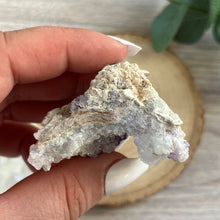 Load image into Gallery viewer, Raw Specimen: Spirit Flower Geode L