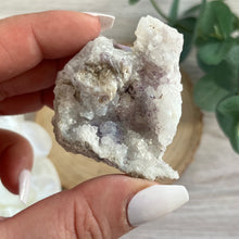 Load image into Gallery viewer, Raw Specimen: Spirit Flower Geode M