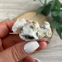 Load image into Gallery viewer, Raw Specimen: Spirit Flower Geode M