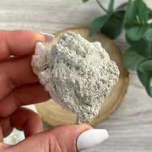 Load image into Gallery viewer, Raw Specimen: Spirit Flower Geode M