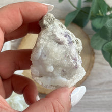 Load image into Gallery viewer, Raw Specimen: Spirit Flower Geode N