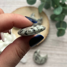 Load image into Gallery viewer, Kiwi Jasper Moon