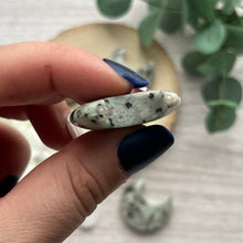Load image into Gallery viewer, Kiwi Jasper Moon