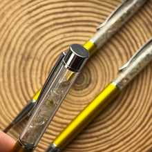 Load image into Gallery viewer, Citrine Chips Pen