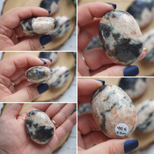 Load image into Gallery viewer, Iolite Sunstone (Cordierite) Palmstone