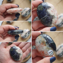 Load image into Gallery viewer, Iolite Sunstone (Cordierite) Palmstone