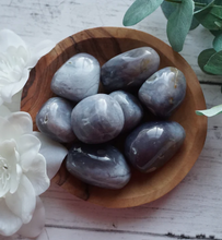 Load image into Gallery viewer, Purple Agate Cuddle