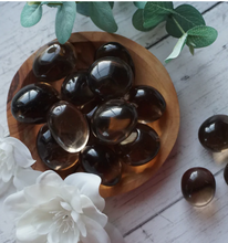 Load image into Gallery viewer, Smoky Quartz Cuddle