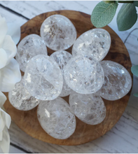 Load image into Gallery viewer, Crackle Quartz Cuddle
