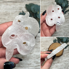 Load image into Gallery viewer, AKindHalloween: Satinspar Snake
