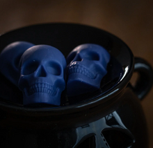 Load image into Gallery viewer, Graveyard Violets Wax Melts - The Upturned Cauldron
