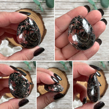 Load image into Gallery viewer, Small Mixed Palmstones
