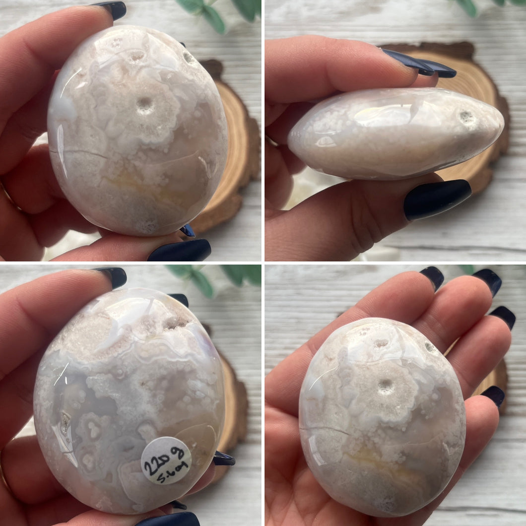 Flower Agate Palmstone