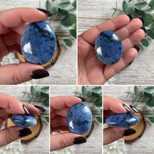 Load image into Gallery viewer, Small Mixed Palmstones
