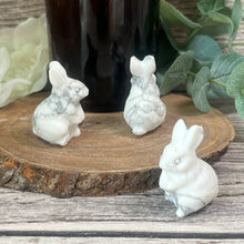 Load image into Gallery viewer, Howlite Sitting Rabbit
