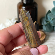 Load image into Gallery viewer, Mini Tigers Eye Tower
