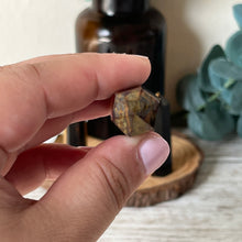 Load image into Gallery viewer, Mini Tigers Eye Tower
