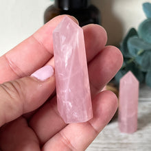 Load image into Gallery viewer, Mini Rose Quartz Tower
