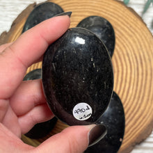 Load image into Gallery viewer, Nuummite Palmstone
