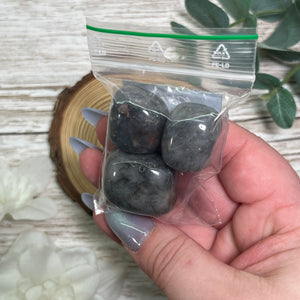 Iolite (Tumbled, ∼50g)