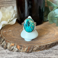 Load image into Gallery viewer, Jasmine&#39;s Chiffonjé: Chrysocolla Ring
