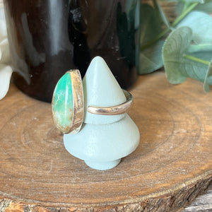 Jasmine's Chiffonjé: Adjustable Chrysoprase Ring