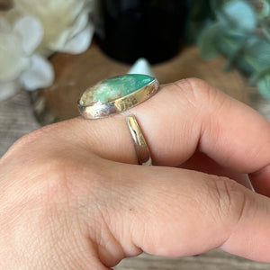 Jasmine's Chiffonjé: Adjustable Chrysoprase Ring