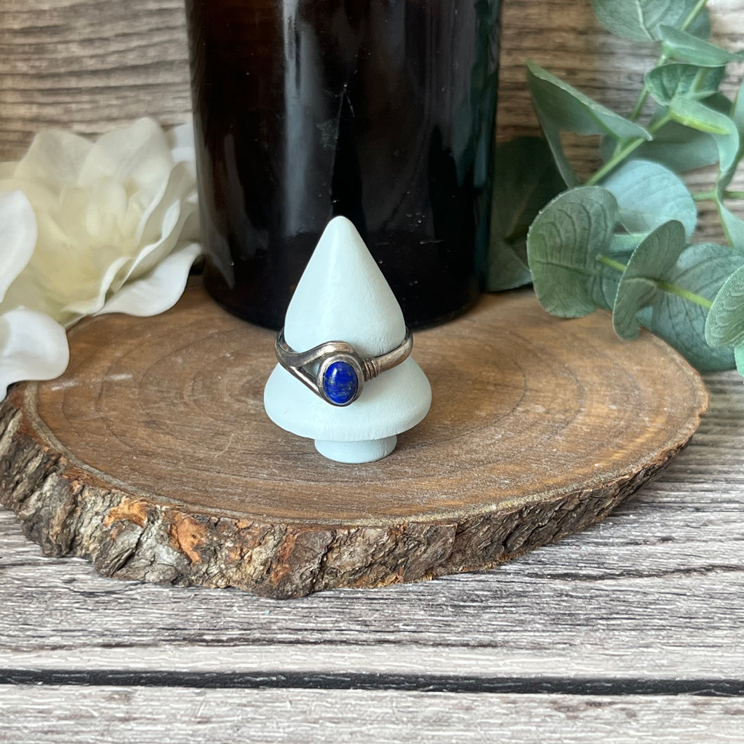 Jasmine's Chiffonjé: Lapis Lazuli Ring