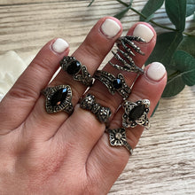 Load image into Gallery viewer, Sample: Metal Gothic Ring Set
