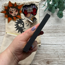 Load image into Gallery viewer, Jasmine&#39;s Chiffonjé: LE Kickstarter Tarot du crépuscule - Zapatrax
