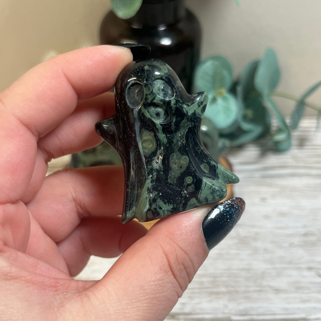 AKindHalloween: Kambaba Jasper Ghost