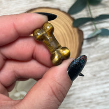 Load image into Gallery viewer, Small Tigers eye Bone
