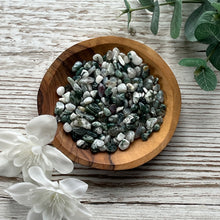 Load image into Gallery viewer, Moss Agate Chips (50g)
