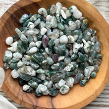 Load image into Gallery viewer, Moss Agate Chips (50g)
