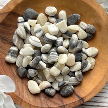 Load image into Gallery viewer, Zebra Calcite Chips (50g)
