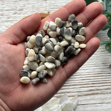 Load image into Gallery viewer, Zebra Calcite Chips (50g)
