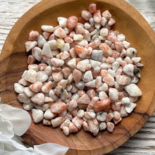 Load image into Gallery viewer, Sunstone Chips (50g)
