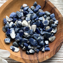 Load image into Gallery viewer, Sodalite Chips (50g)
