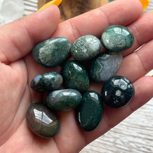Load image into Gallery viewer, Moss Agate (Tumbled, 50g)
