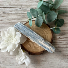 Load image into Gallery viewer, Raw Specimen: Blue Kyanite
