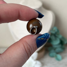 Load image into Gallery viewer, Tigers Eye Round Pendant
