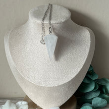 Load image into Gallery viewer, Clear Quartz Sample Pendulum
