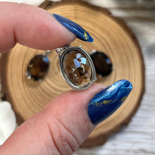 Load image into Gallery viewer, Smokey Quartz Pendant (S925)
