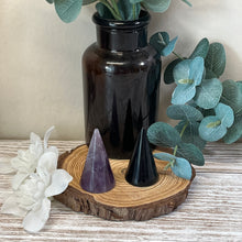Load image into Gallery viewer, Small Crystal Ring Holder
