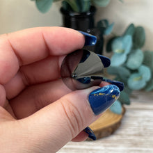 Load image into Gallery viewer, Small Crystal Ring Holder
